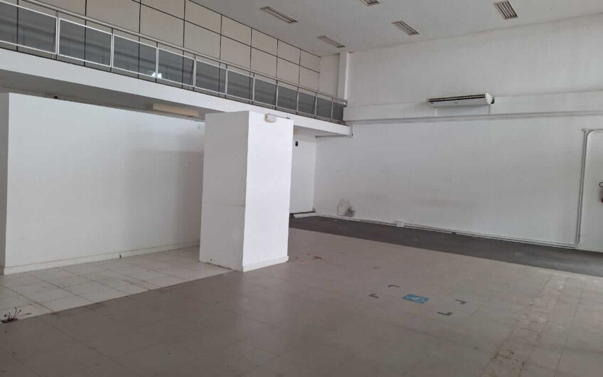 Prédio Comercial à venda no Coração de Lucélia!