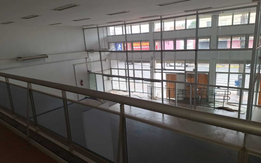 Prédio Comercial à venda no Coração de Lucélia!