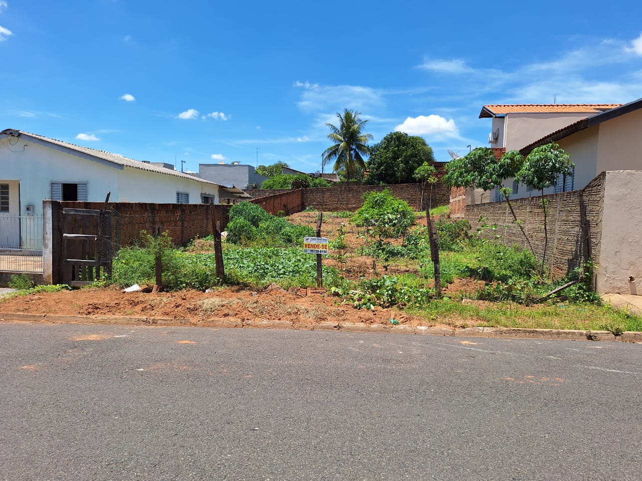 Vende-se Terreno na Vila Cayres, Lucélia/SP