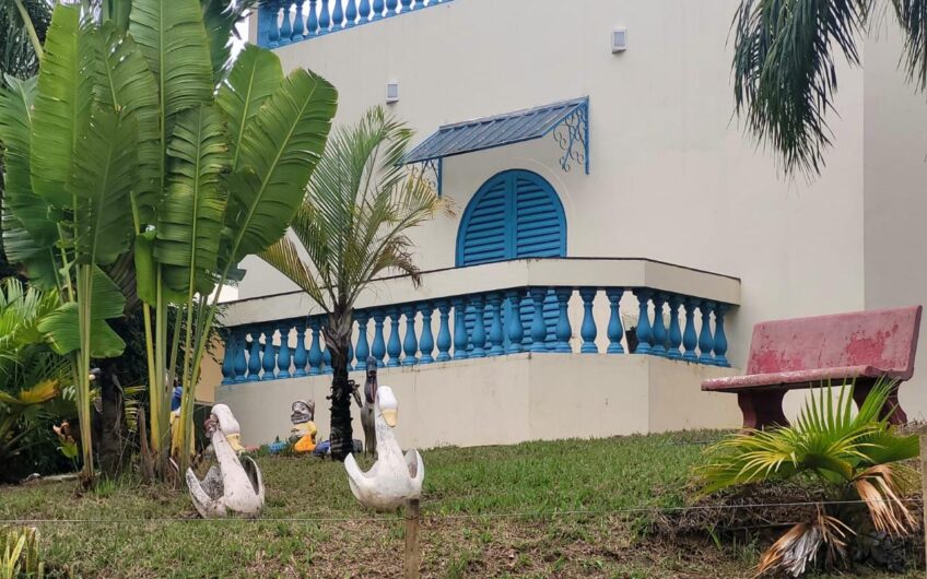 Vende-se chácara de alto padrão em Lucélia-SP