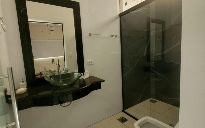 Vende-se chácara de alto padrão em Lucélia-SP