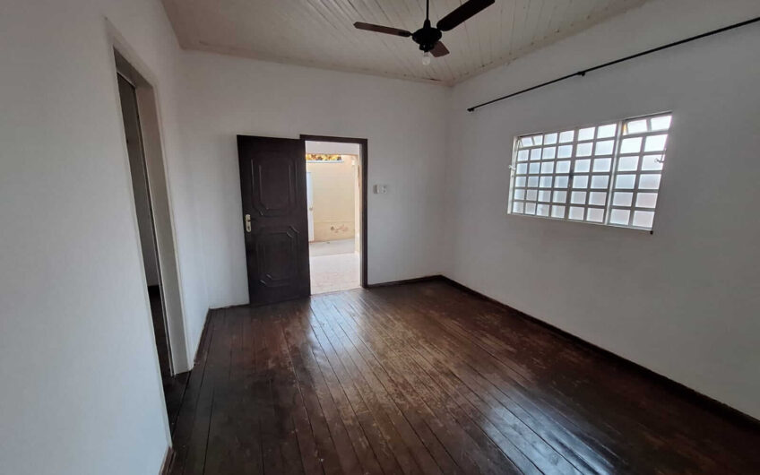 Casa à venda no Centro de Lucélia/SP