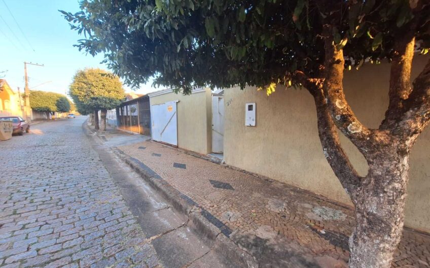 Casa à venda no Centro de Lucélia/SP