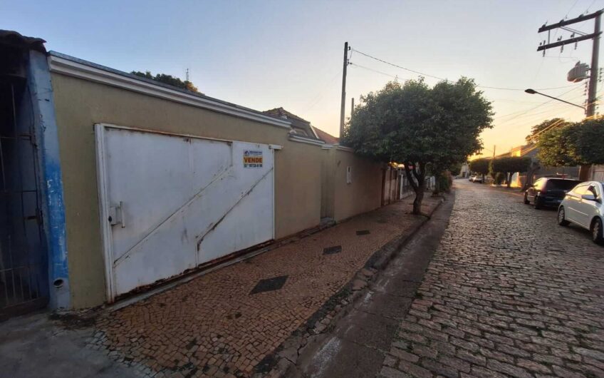 Casa à venda no Centro de Lucélia/SP