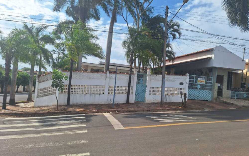 Vende-se imóvel Residencial no Centro de Lucélia – SP