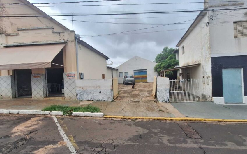 Prédio Comercial à Venda no Centro de Flórida Paulista-SP