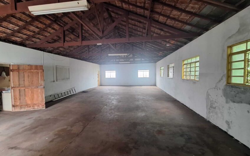 Prédio Comercial à Venda no Centro de Flórida Paulista-SP