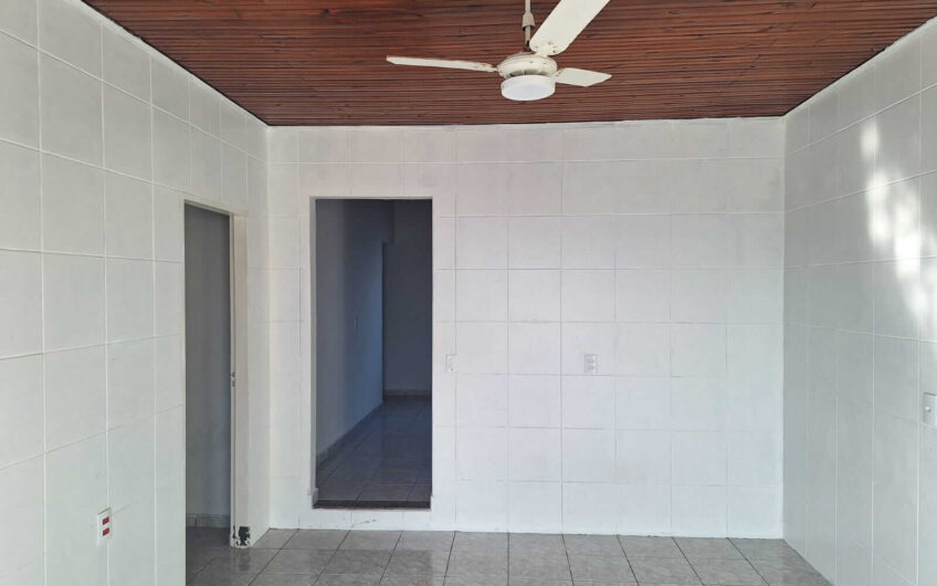 Vende-se Casa na rua Padre Antonio Ribeiro Pinto em Lucélia