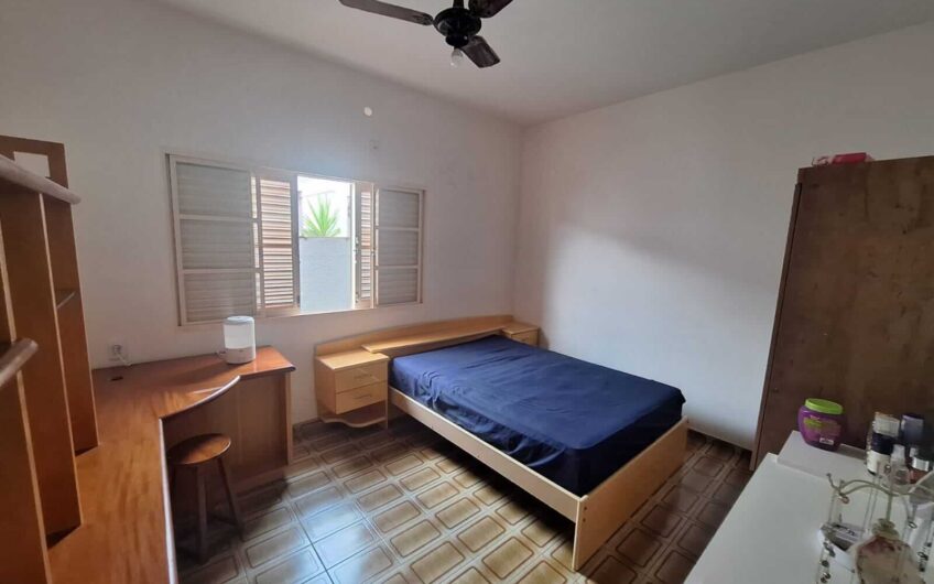 Vende-se imóvel residencial alto padrão em Lucélia-SP