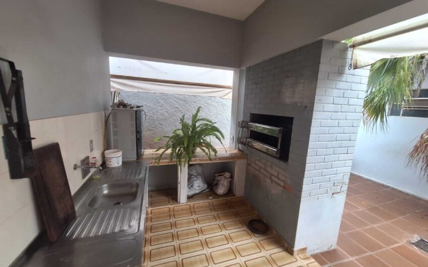 Vende-se imóvel residencial alto padrão em Lucélia-SP