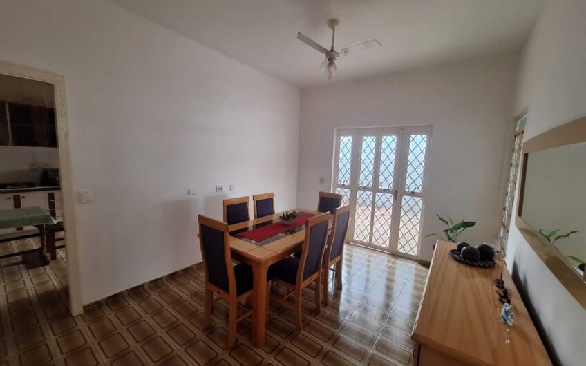 Vende-se imóvel residencial alto padrão em Lucélia-SP