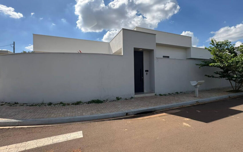 Vende-se Imóvel Alto Padrão em Localização Privilegiada – Adamantina/SP