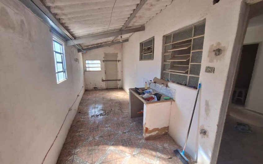 Vende-se Casa no bairro Nosso Teto 1 em Lucélia