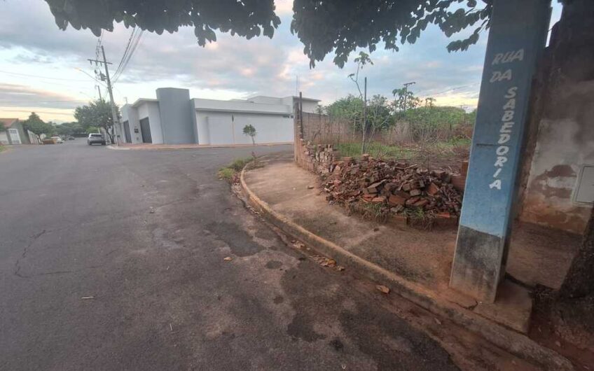 Vende-se Terreno de Esquina Loteamento parque dos sonhos