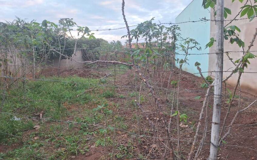 Vende-se Terreno de Esquina Loteamento parque dos sonhos
