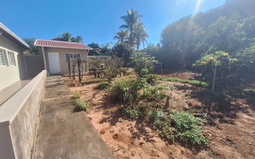 Vende-se Imóvel Residencial com amplo terreno em Lucélia -SP