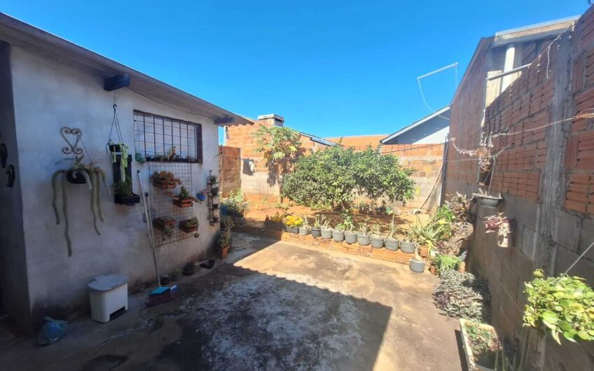 Casa à Venda no Bairro Santa Lúcia em Lucélia – SP
